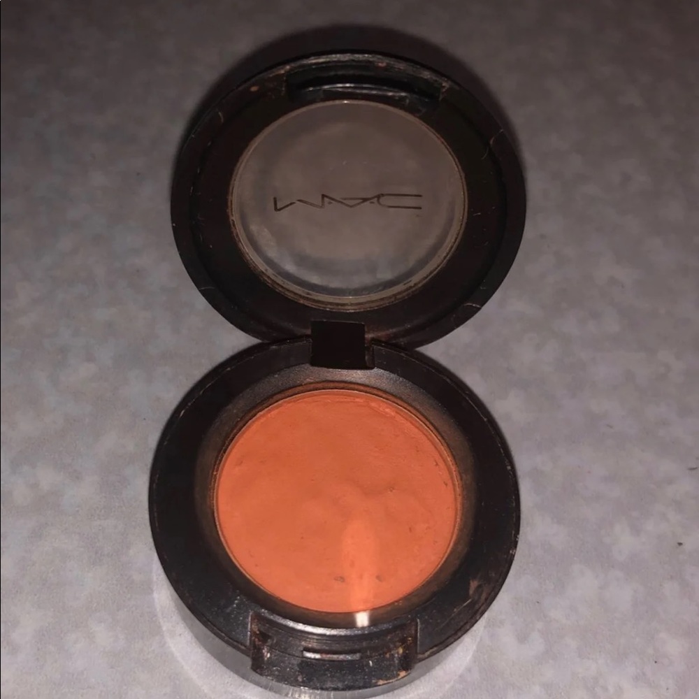 Mac Rule eyeshadow